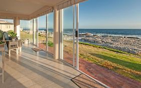 Hermanus Haven, Entire Home, On The Sea, Private Pool, Secure